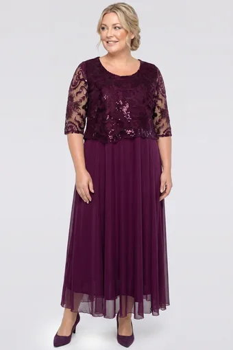 Abito rosa con pizzo e paillettes rosa chiaro