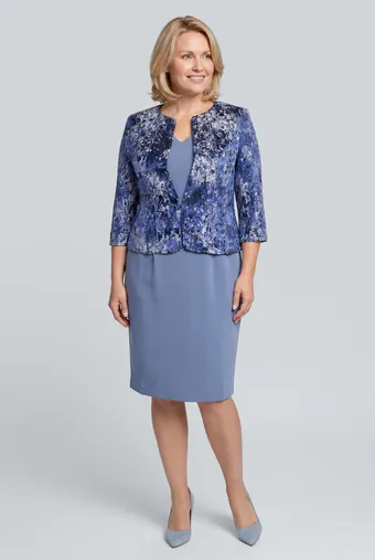 Completo blu con motivo blu navy e argento