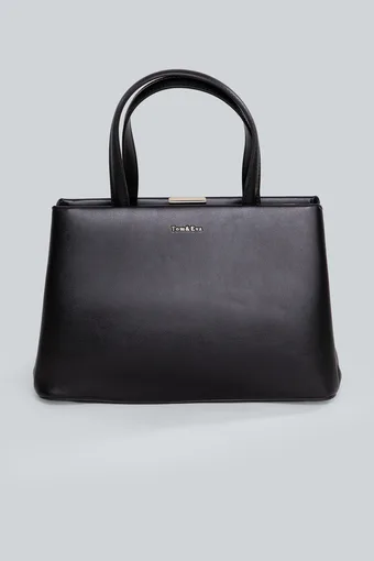 borsa nera con chiusura in metallo