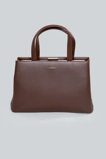 borsa marrone con chiusura in metallo