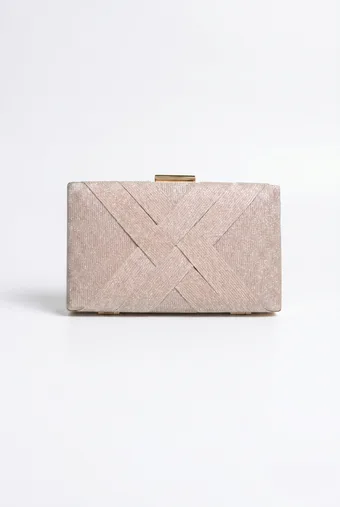pochette beige lucida con parte frontale intrecciata